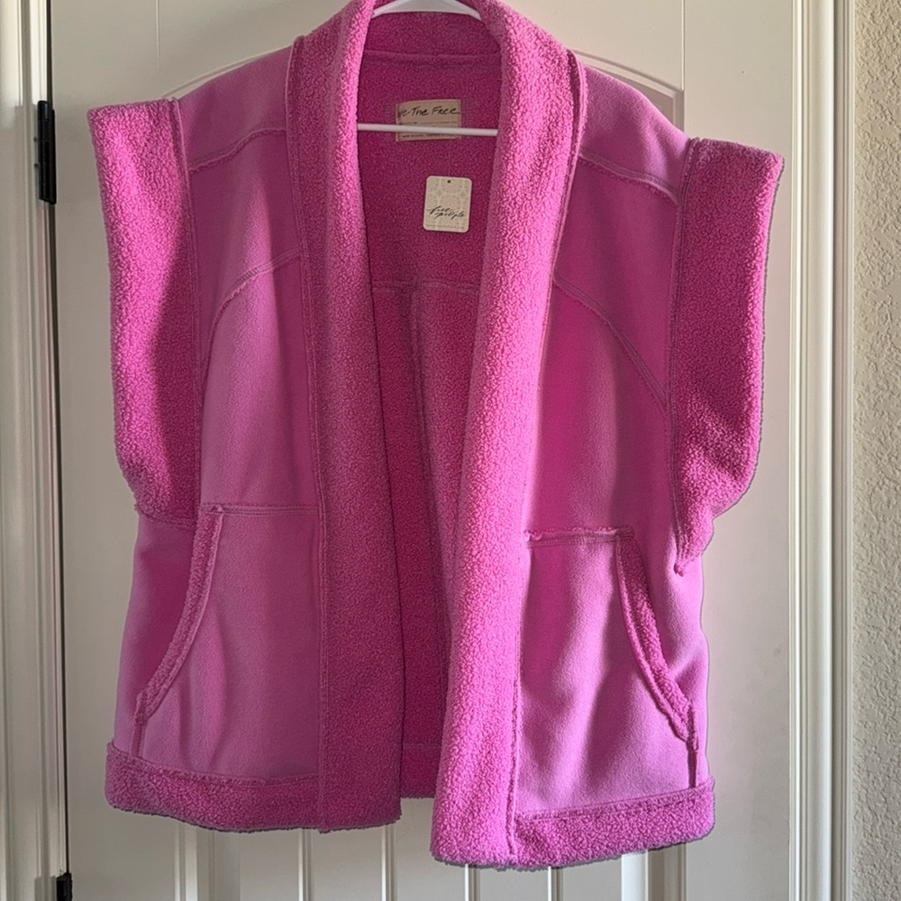 Brand new with tags Free People warm & fuzzy vest!   Size L.